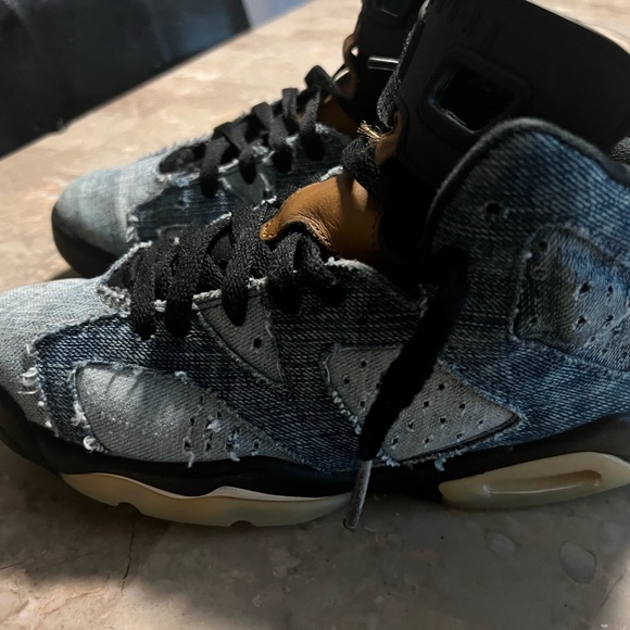 Jordan 5 DENIM Wash size 5.5 still in great shape - Picture 4 of 11